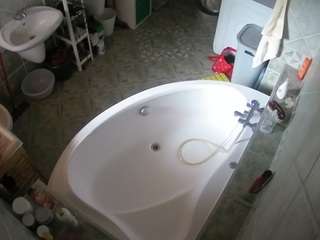 voyeurcam-julmodels-bath-1st-1 webcam