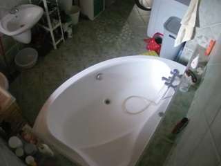 voyeurcam-julmodels-bath-1st-1 webcam