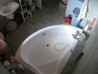 voyeurcam-julmodels-bath-1st-1 webcam