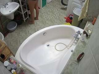 voyeurcam-julmodels-bath-1st-1 webcam