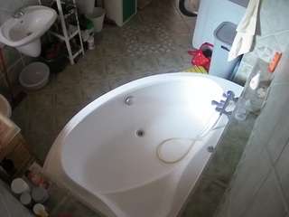 voyeurcam-julmodels-bath-1st-1 webcam