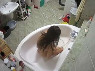 voyeurcam-julmodels-bath-1st-1