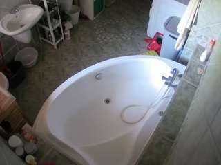 voyeurcam-julmodels-bath-1st-1 webcam