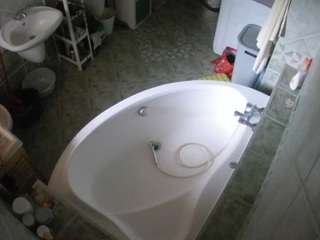 Dieses Model ist jetzt live. voyeurcam-julmodels-bath-1st-1