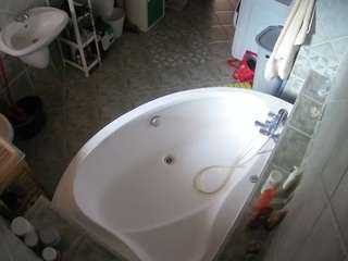voyeurcam-julmodels-bath-1st-1 webcam