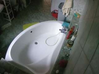 voyeurcam-julmodels-bath-1st-1