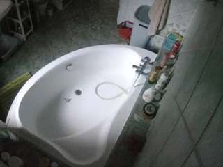 voyeurcam-julmodels-bath-1st-1