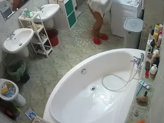 Julmodels Bathroom 1st Floor-1's Live Sex Cam Show