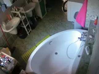 Julmodels Bathroom 1st Floor-1's Live Sex Cam Show