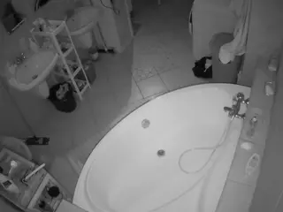 Julmodels Bathroom 1st Floor-1's Live Sex Cam Show