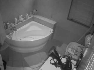 voyeurcam-julmodels-bath-1st-2 webcam