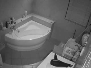 voyeurcam-julmodels-bath-1st-2 Bbw Cam Model camsoda