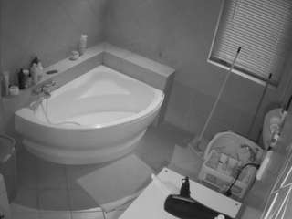 camsoda voyeurcam-julmodels-bath-1st-2