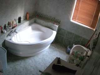 camsoda voyeurcam-julmodels-bath-1st-2