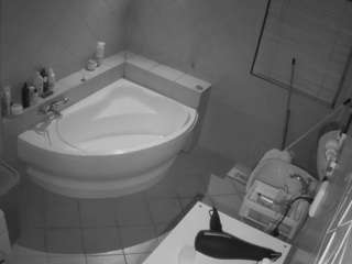 voyeurcam-julmodels-bath-1st-2 Shower Cams camsoda