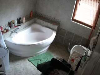 voyeurcam-julmodels-bath-1st-2 camsoda Cam Pornolar 