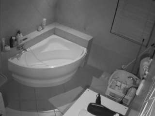 camsoda voyeurcam-julmodels-bath-1st-2