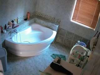 Mexico Nude Models camsoda voyeurcam-julmodels-bath-1st-2