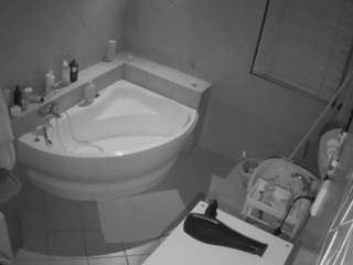 Senior Nude Models camsoda voyeurcam-julmodels-bath-1st-2