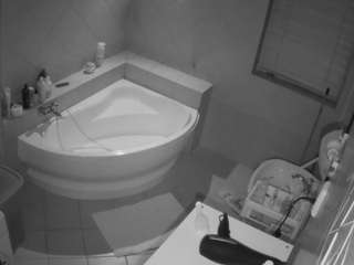 Models Cams camsoda voyeurcam-julmodels-bath-1st-2