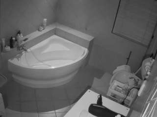 Amatuer Nude Model camsoda voyeurcam-julmodels-bath-1st-2