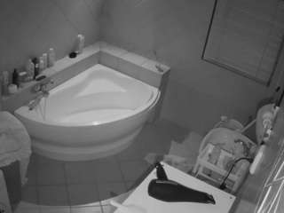 1s Chaturbate camsoda voyeurcam-julmodels-bath-1st-2