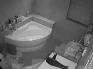 Bulgarian Cam Model camsoda voyeurcam-julmodels-bath-1st-2