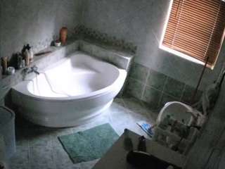 voyeurcam-julmodels-bath-1st-2 Find Cam Model camsoda