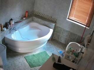 My Cam Models camsoda voyeurcam-julmodels-bath-1st-2