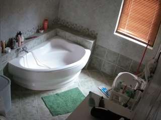 Https Voyeur House camsoda voyeurcam-julmodels-bath-1st-2