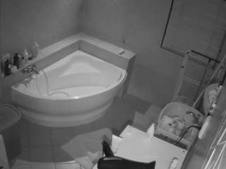 Teen Shower Voyeur camsoda voyeurcam-julmodels-bath-1st-2