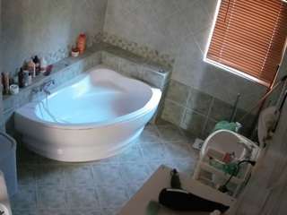 Voyeur House Gratis camsoda voyeurcam-julmodels-bath-1st-2