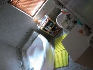 voyeurcam-julmodels-bath-1st-2 webcam model