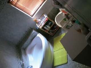 voyeurcam-julmodels-bath-1st-2