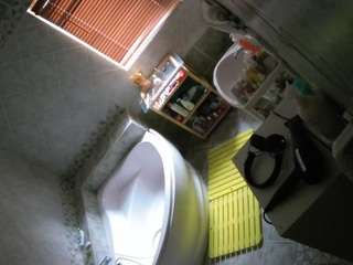 voyeurcam-julmodels-bath-1st-2