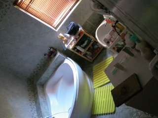 voyeurcam-julmodels-bath-1st-2
