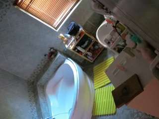 voyeurcam-julmodels-bath-1st-2