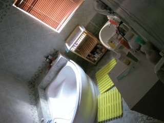 voyeurcam-julmodels-bath-1st-2