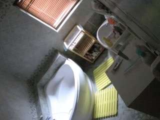 voyeurcam-julmodels-bath-1st-2