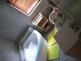voyeurcam-julmodels-bath-1st-2