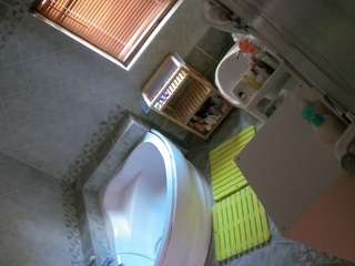 voyeurcam-julmodels-bath-1st-2