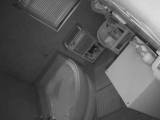 voyeurcam-julmodels-bath-1st-2