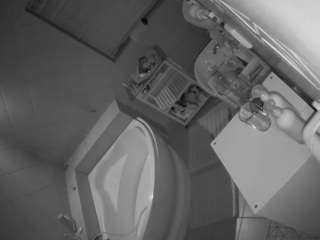 voyeurcam-julmodels-bath-1st-2 Modèle Webcam Profil