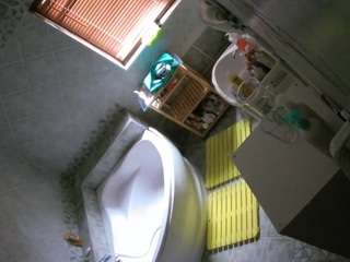 voyeurcam-julmodels-bath-1st-2