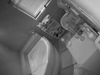  voyeurcam-julmodels-bath-1st-2 chat room