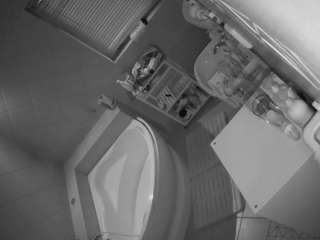 voyeurcam-julmodels-bath-1st-2 Webcam Model Profile