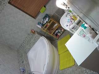 voyeurcam-julmodels-bath-1st-2 Webcam Model Profile