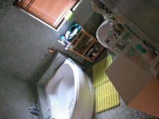voyeurcam-julmodels-bath-1st-2