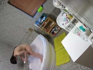 voyeurcam-julmodels-bath-1st-2