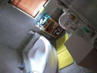voyeurcam-julmodels-bath-1st-2
